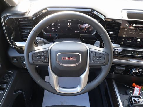 New 2026 GMC Sierra 1500 Elevation image 17