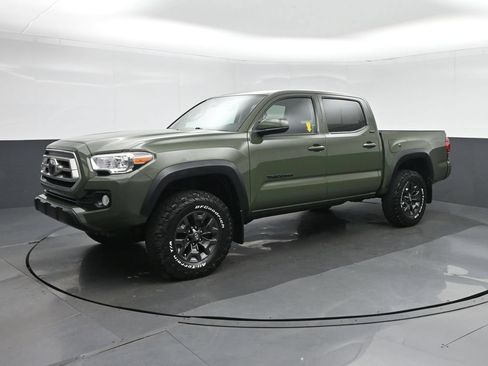Used 2021 Toyota Tacoma SR5 w/ Trail Edition AWD/4WD image 3