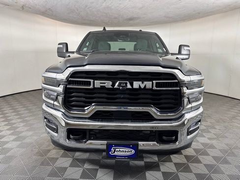Used 2026 RAM 2500 Big Horn AWD/4WD image 2