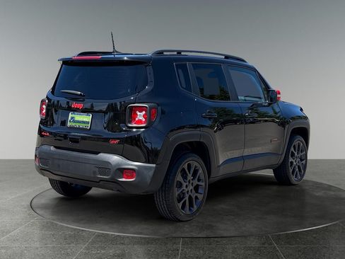 Used 2023 Jeep Renegade Latitude w/ Sun/Sound Group AWD/4WD image 9
