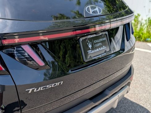 Used 2023 Hyundai Tucson Limited AWD/4WD image 4