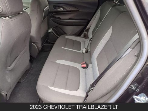 Used 2023 Chevrolet TrailBlazer LT FWD image 16