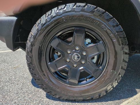 Used 2025 Ford Bronco Outer Banks AWD/4WD image 32