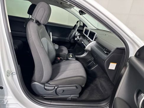 Used 2024 Hyundai Ioniq 5 SE RWD image 28