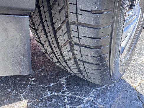 Used 2023 Nissan Murano SV w/ SV Midnight Edition Package image 13