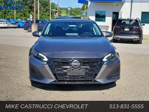 Used 2024 Nissan Altima 2.5 SV w/ SV Premium Package FWD image 8