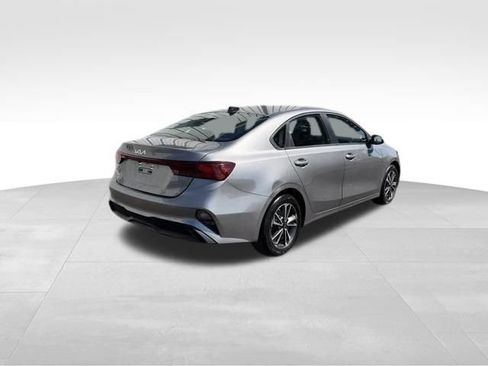 Used 2024 Kia Forte LXS FWD image 7