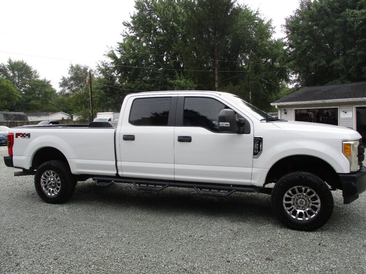 Used 2017 Ford F250 XL w/ Power Equipment Group AWD/4WD image 9