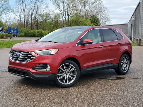 Used 2023 Ford Edge Titanium w/ Class II Trailer Tow Package AWD/4WD image 29