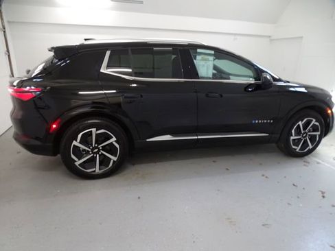 Used 2025 Chevrolet Equinox EV LT FWD image 21