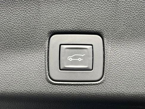 New 2025 Chevrolet TrailBlazer ACTIV w/ Convenience Package FWD image 35