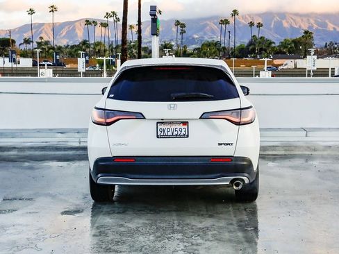 Used 2024 Honda HR-V Sport image 8