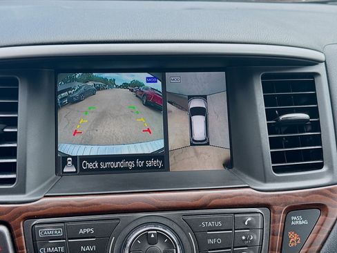 Used 2020 Nissan Pathfinder Platinum FWD image 12