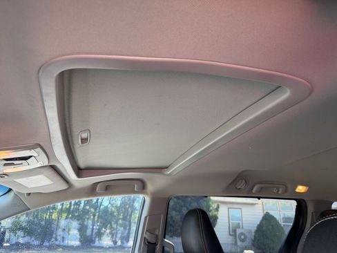 Used 2017 Toyota Sienna SE w/ SE Preferred Package FWD image 20