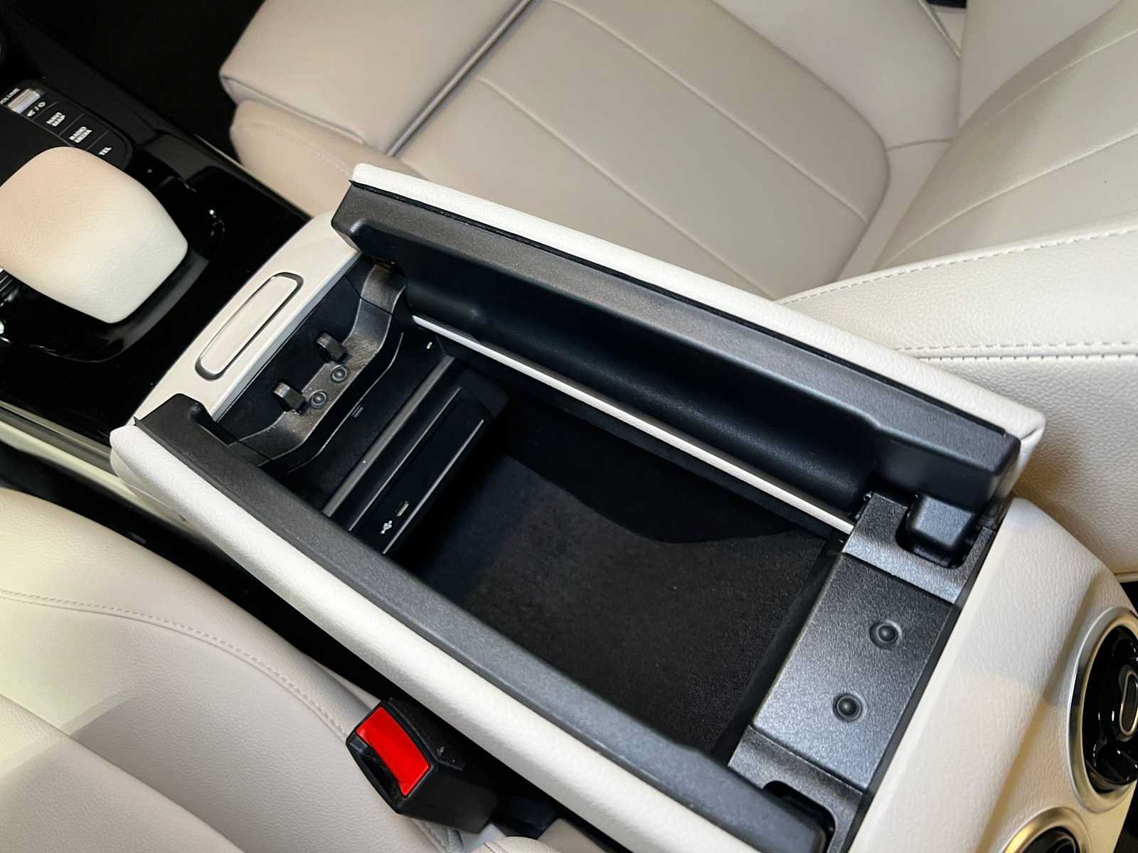 Certified 2023 Mercedes-Benz CLA 250 4MATIC image 32