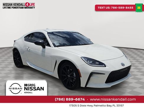 Used 2025 Toyota GR86 Premium RWD image 1
