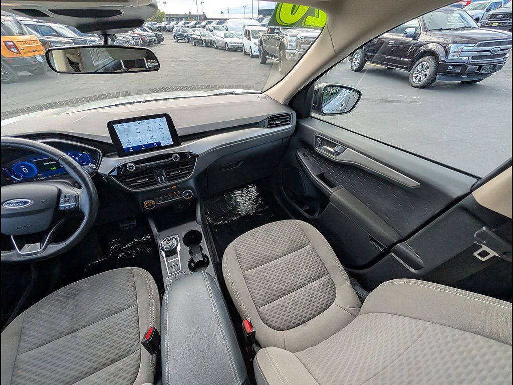 Certified 2020 Ford Escape SE Sport AWD/4WD image 16