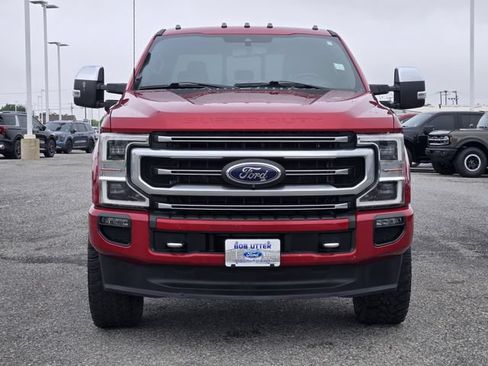 Certified 2022 Ford F250 Platinum w/ FX4 Off-Road Package AWD/4WD image 2