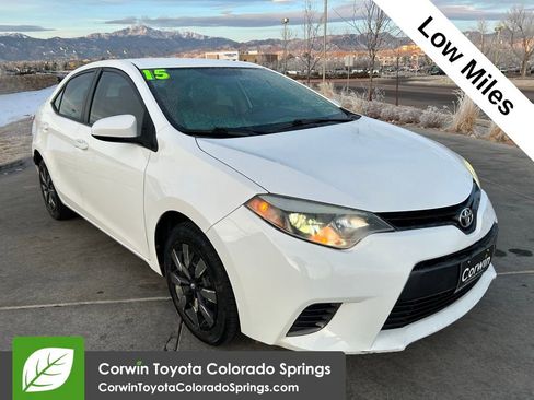 Used 2015 Toyota Corolla LE image 1