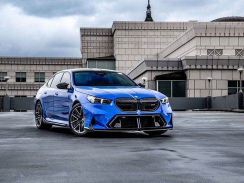 New 2026 BMW M5 w/ Carbon Package AWD/4WD image 13