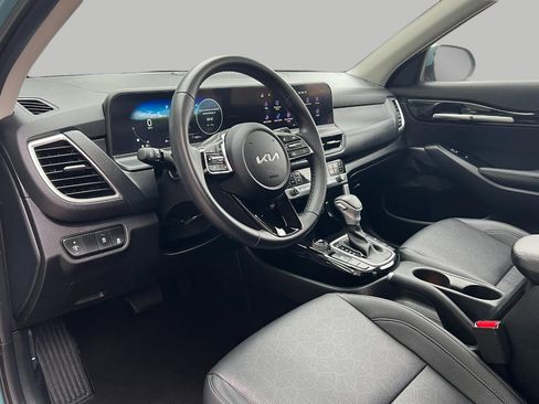 Certified 2024 Kia Seltos EX image 22