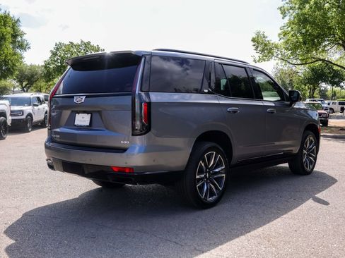 Certified 2022 Cadillac Escalade Sport w/ Touring Package image 4