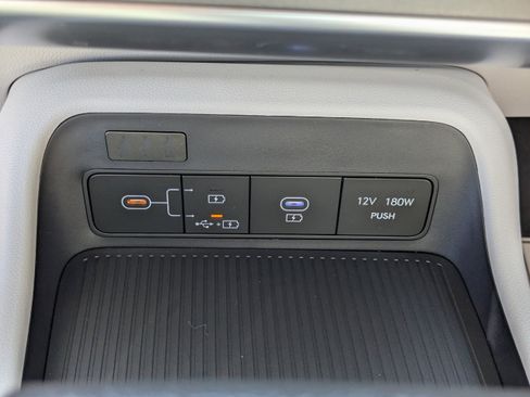 Used 2026 Hyundai Kona SE FWD image 24