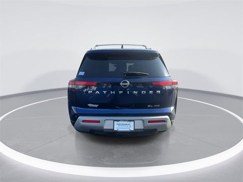 Used 2024 Nissan Pathfinder SL image 7