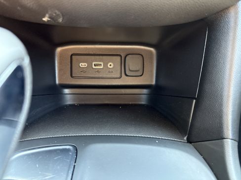 Used 2023 Chevrolet Equinox LT image 29