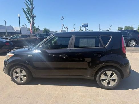 Used 2016 Kia Soul FWD image 4
