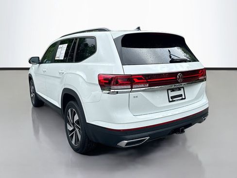 Used 2024 Volkswagen Atlas SE FWD image 6
