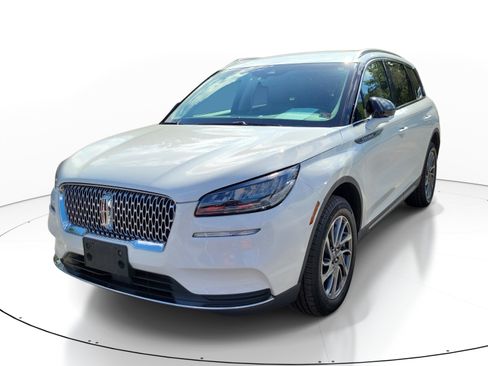 Used 2022 Lincoln Corsair AWD w/ Equipment Group 101A image 3