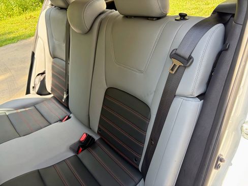 Used 2024 Nissan Kicks SR w/ SR Premium Package FWD image 15
