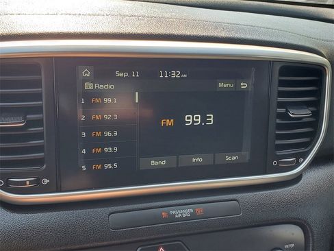 Used 2021 Kia Sportage LX image 17