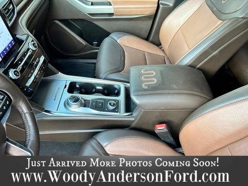 Used 2022 Ford Explorer King Ranch w/ Premium Technology Package AWD/4WD image 15