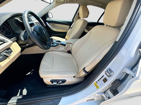 Used 2018 BMW 320i Sedan RWD image 26