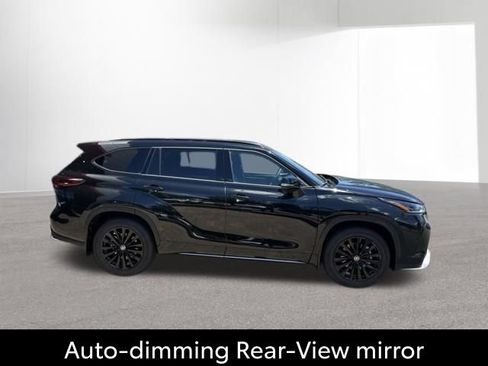Used 2026 Toyota Highlander XSE AWD/4WD image 12