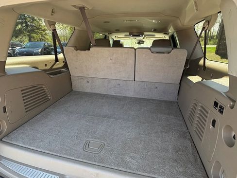 Used 2018 Chevrolet Suburban LT w/ LT Signature Package AWD/4WD image 26