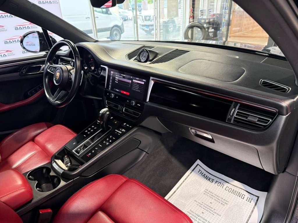 Used 2023 Porsche Macan AWD/4WD image 51