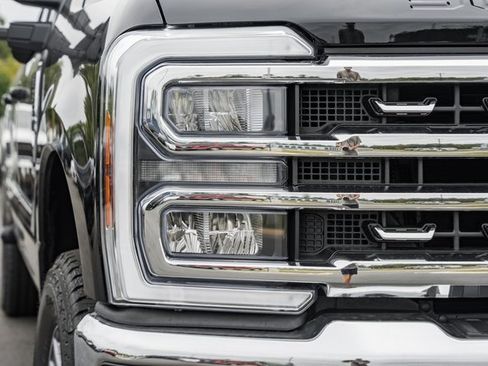 New 2026 Ford F350 Lariat w/ FX4 Off-Road Package image 15