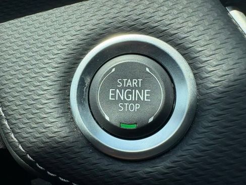 Used 2025 Chevrolet Equinox LT AWD/4WD image 16
