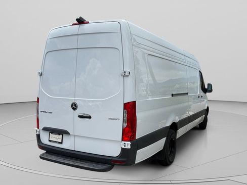 Used 2024 Mercedes-Benz Sprinter 4500 image 5