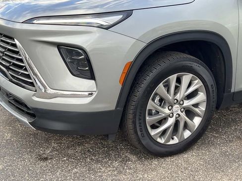 New 2026 Buick Enclave Preferred w/ Power Package image 9