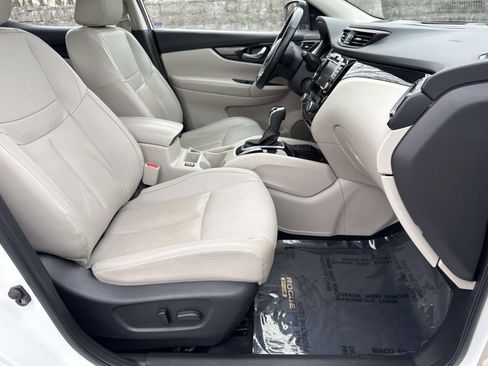 Used 2022 Nissan Rogue Sport SL w/ Premium Package image 25