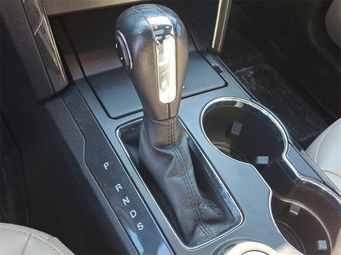 Used 2019 Ford Explorer XLT w/ Equipment Group 202A image 17