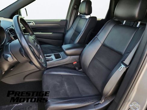 Used 2021 Jeep Grand Cherokee Laredo X AWD/4WD image 18