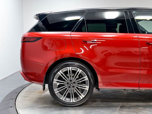 Used 2024 Land Rover Range Rover Sport Dynamic SE AWD/4WD image 39
