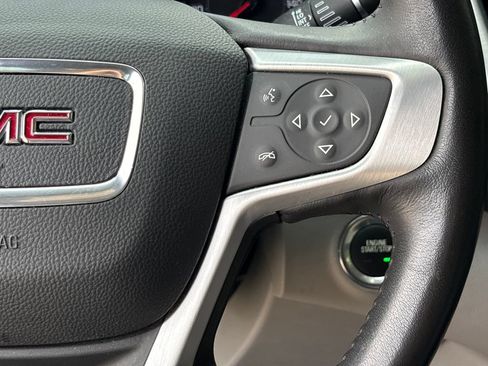 Used 2022 GMC Terrain SLT w/ Tech Package FWD image 20