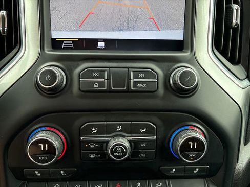 Used 2019 Chevrolet Silverado 1500 LT Trail Boss AWD/4WD image 16