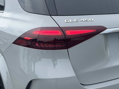Used 2024 Mercedes-Benz GLE 450 4MATIC image 10